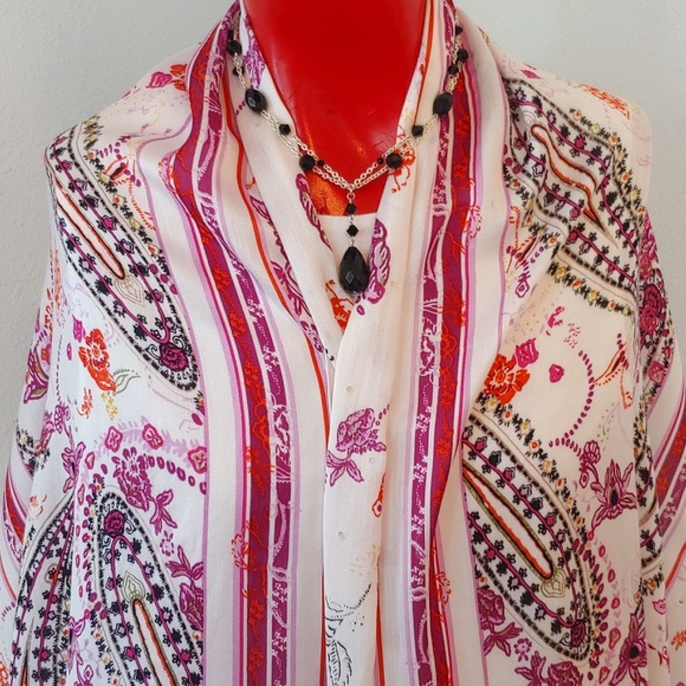 White House Black Market Oblong Scarf in Pale Orchid and Ecru White NWT - Picture 4 of 12